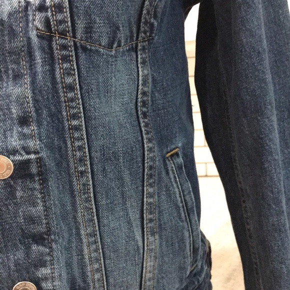 Gap Denim Blue Jean Jacket Womens Size Small Vintage Wash Short Trucker - Picture 3 of 9